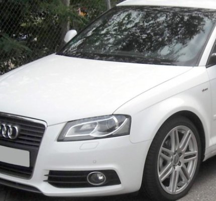 Şoferiţă cu Audi A3 neînmatriculat, trasă pe dreapta